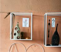 Bekijk vtwonen Vitrine aan de wand small wit metaal vtwonen Vitrine aan de wand small wit metaal